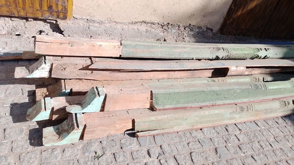 Старинные потолочные балки