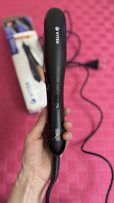 Выпрямитель для волос Утюжок Vitek