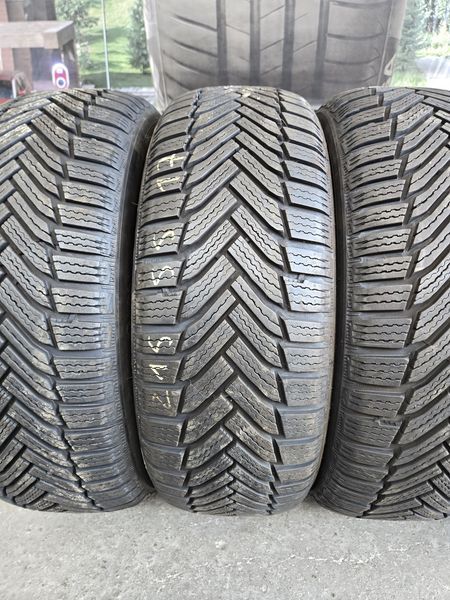 215/55/17 MICHELIN 4бр