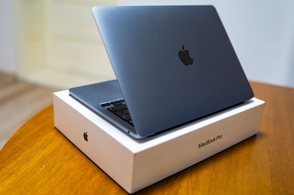 Macbook pro M1 13 “ schimb cu Ipad pro