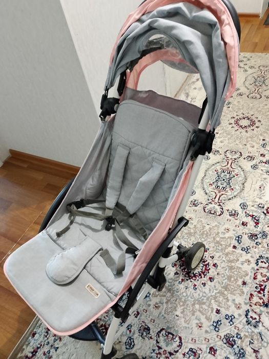 Продам прогулочную коляску