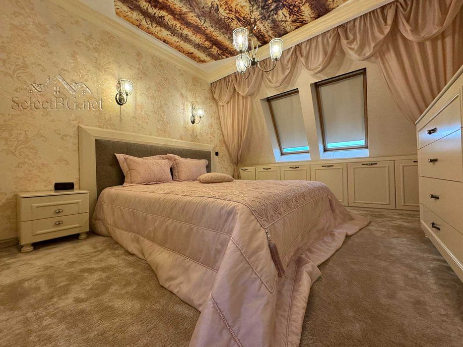 Продава се Тристаен апартамент в Велико Търново, Център - 101 кв.м за 1832 €/кв.м - Снимка #2