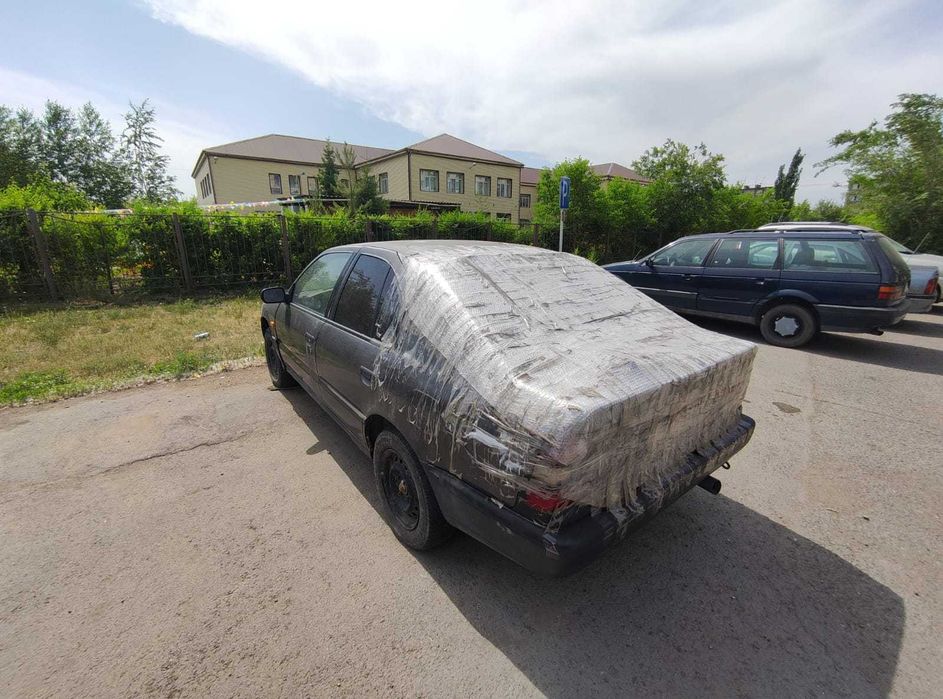 Автомобиль Ниссан