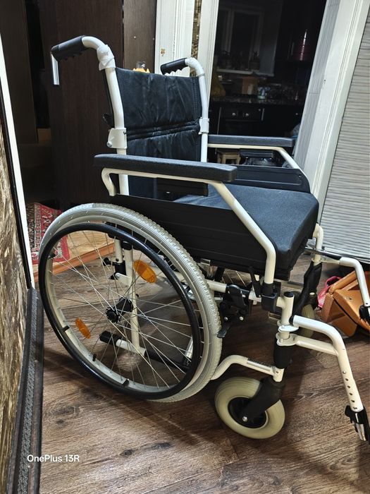 Инвалидная коляска