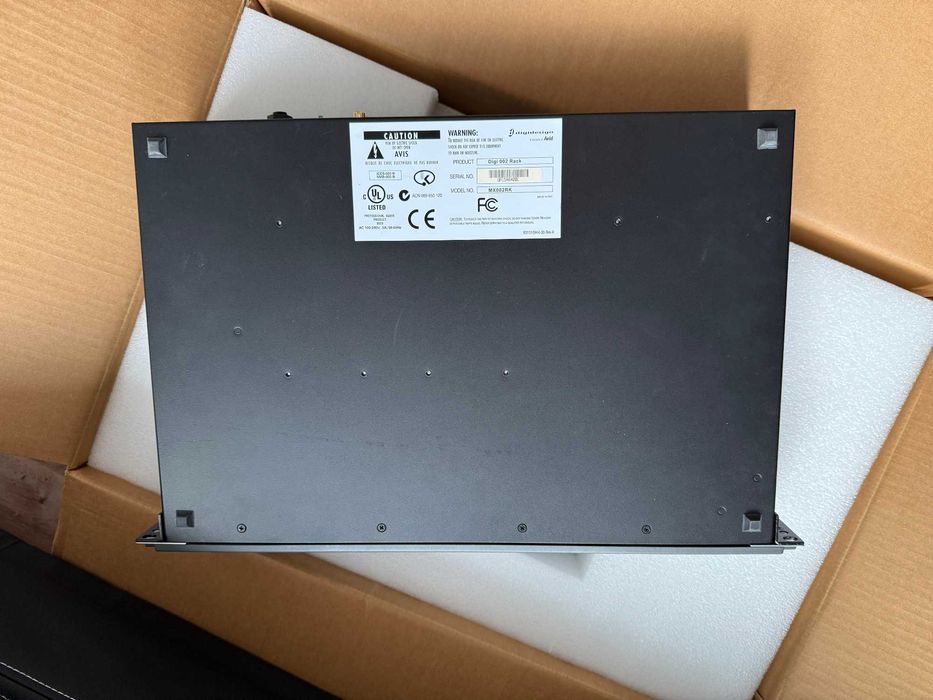 Avid Digidesign DIGI 002 FireWire Аудио интерфейс