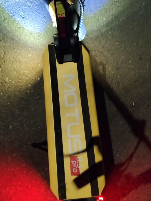 Vând Motus 8.5 lite pro aproape nou