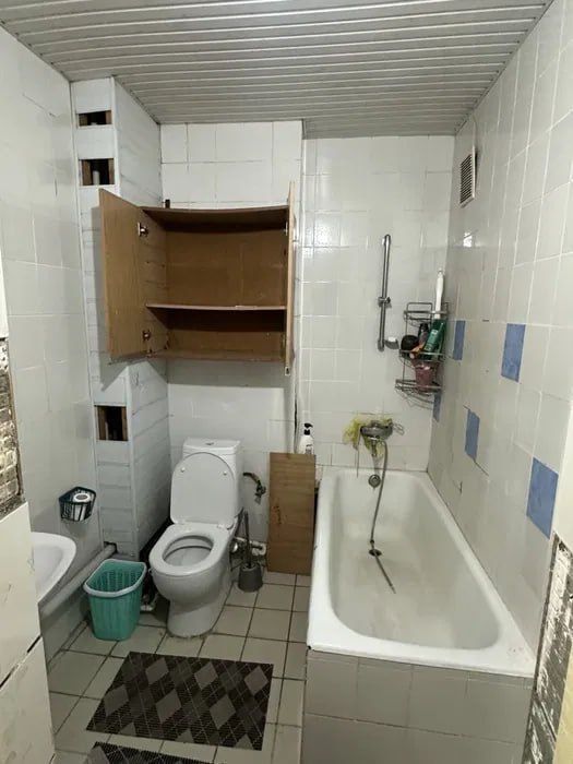 2/2/4. Сергели 2. Дом - бывшее общежитие. Квартира 36 м². Метро - 400м