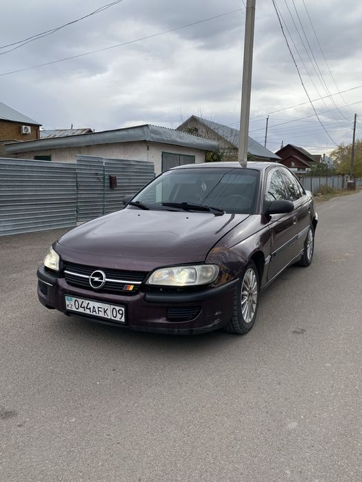 Opel Omega B 1994г. 2л 16кл, механика.