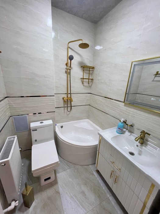 kvartira xonadon uy sotiladi 2 xonali 80m² 5-qavat.