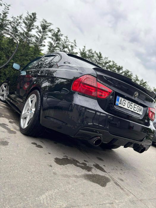 Difuzor evacuare bmw e90 e91 e92 e93 usor defect 335