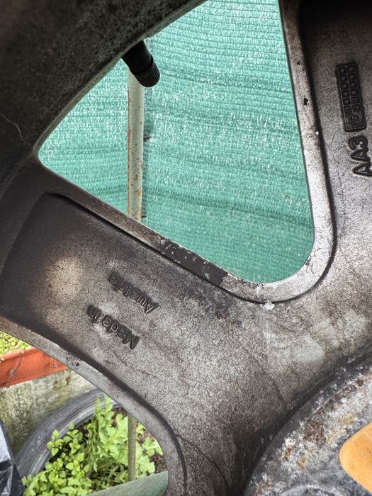 Продавам гуми 235 60 18 с джанти за Ауди Q7/Tuareg/Porshe!