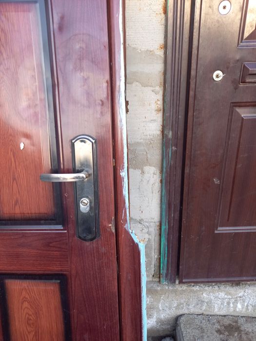 Железные двери,пластиковый двери.окна.