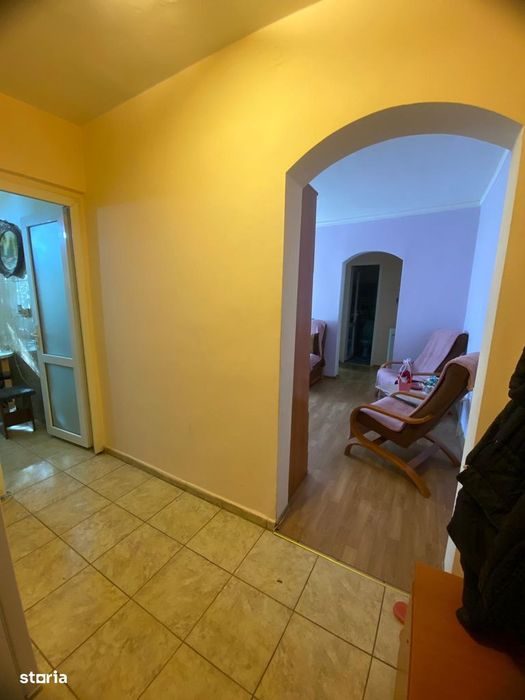 Apartament cu 2 camere la ETAJUL 1 in zona Orizont