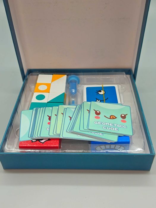 Нова! Логическа игра с кубчета и карти Geometric Fun Cube – (2в1), 3+