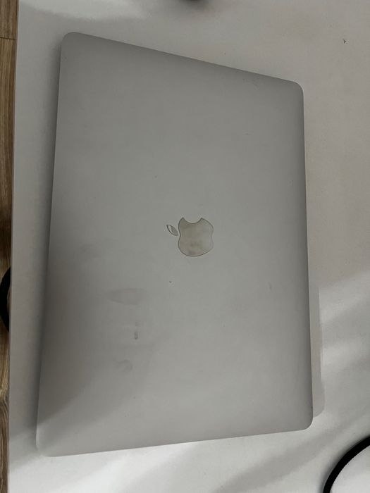 Macbook Air 13 MGN93 серебристый