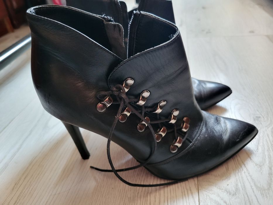 Vând botine piele naturală   Kazar