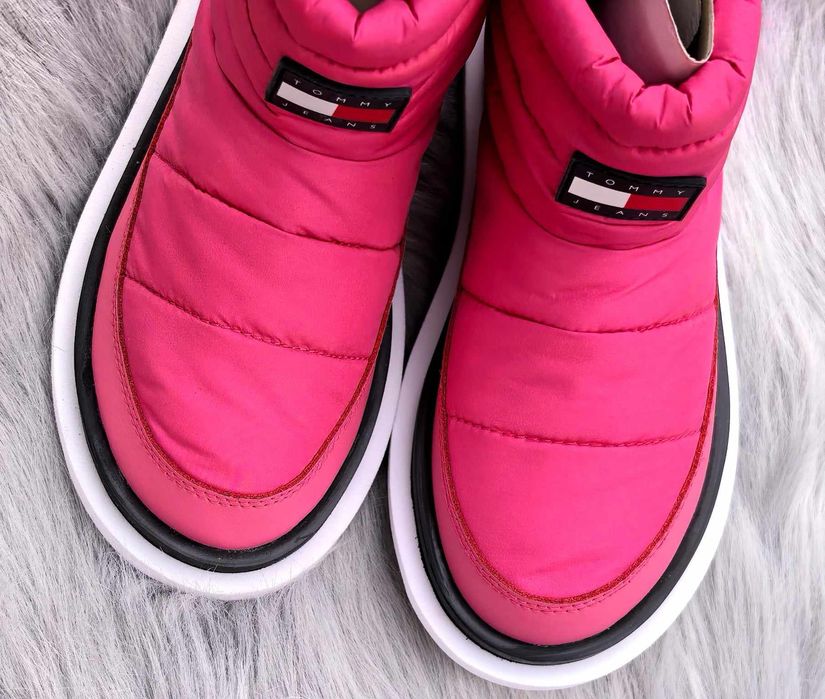 Tommy Hilfiger jeans оригинални дамски апрески 38 номер