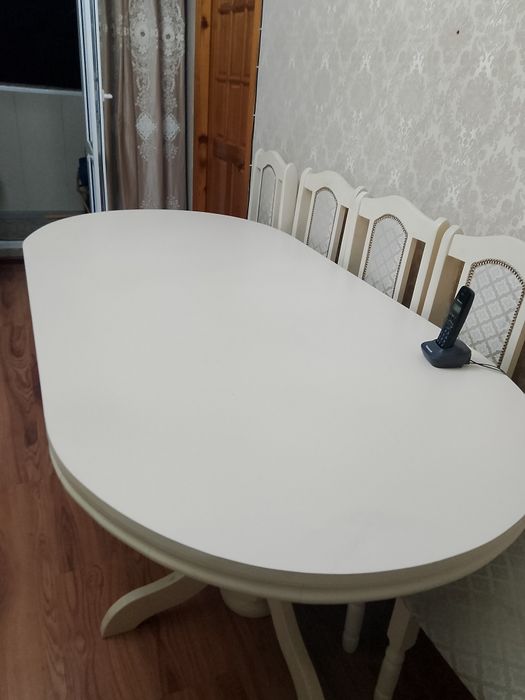 Продам стол,в идеальном состоянии