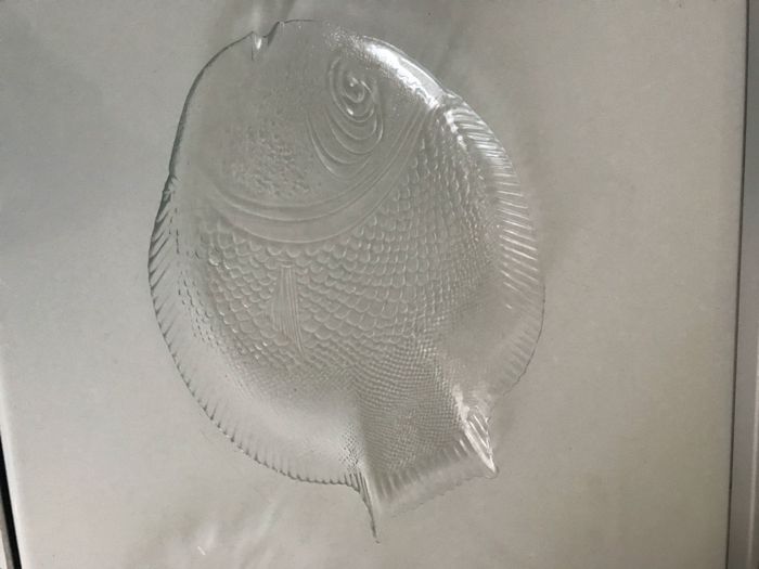 Стъклени чинии за Никулден