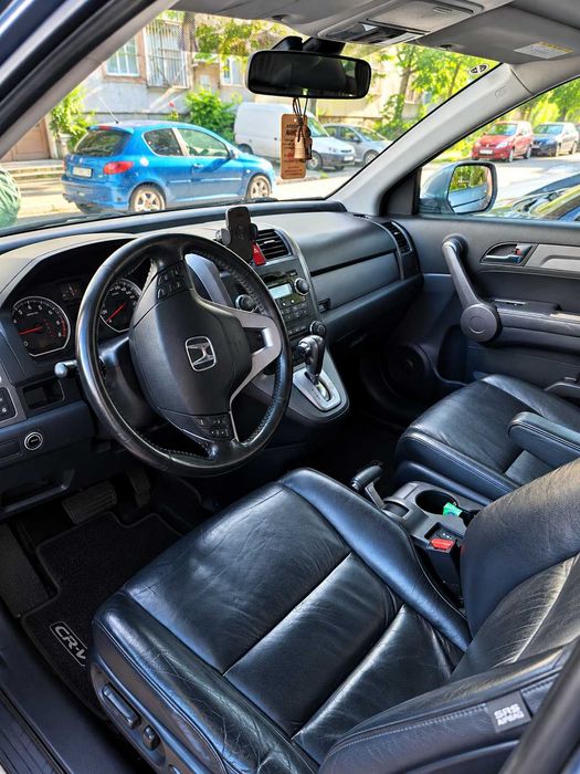 Honda CR-V 2.0 Automatic / Бензин  / Газ / Кожа / Панорама / 2 комплекта джанти със зимни и летни гуми