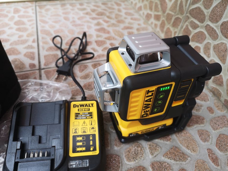 De Walt DCLE34031D1 Лазерен Нивелир Линеен 18V 3лъча зелени