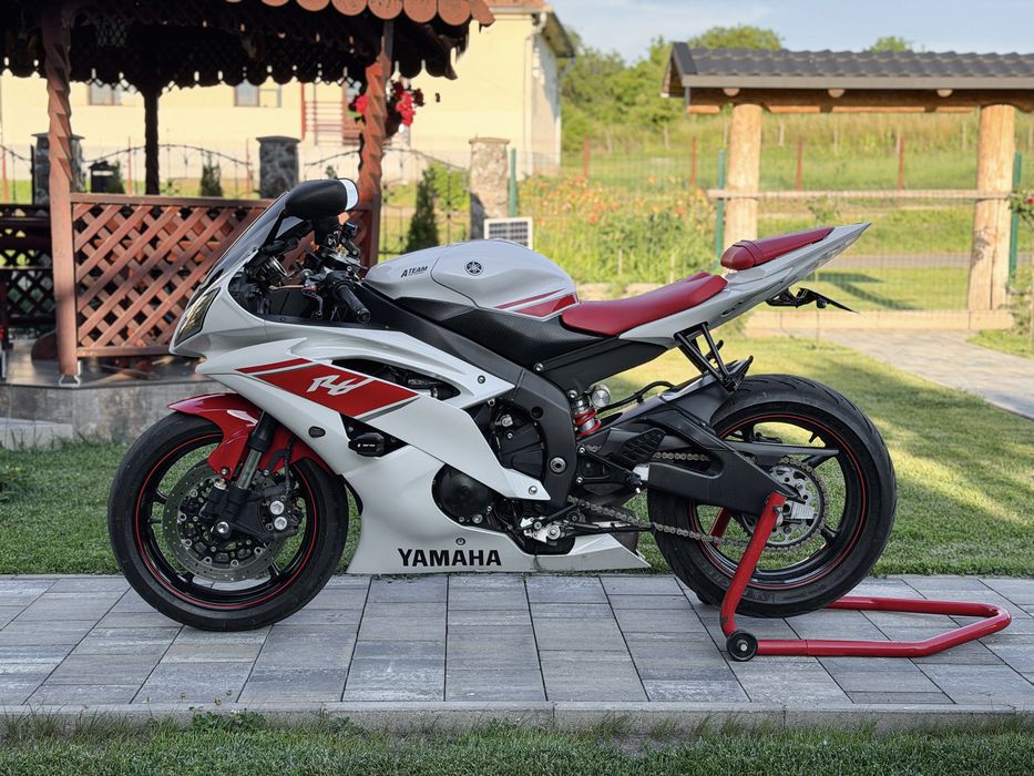 Yamaha R6 RJ 15