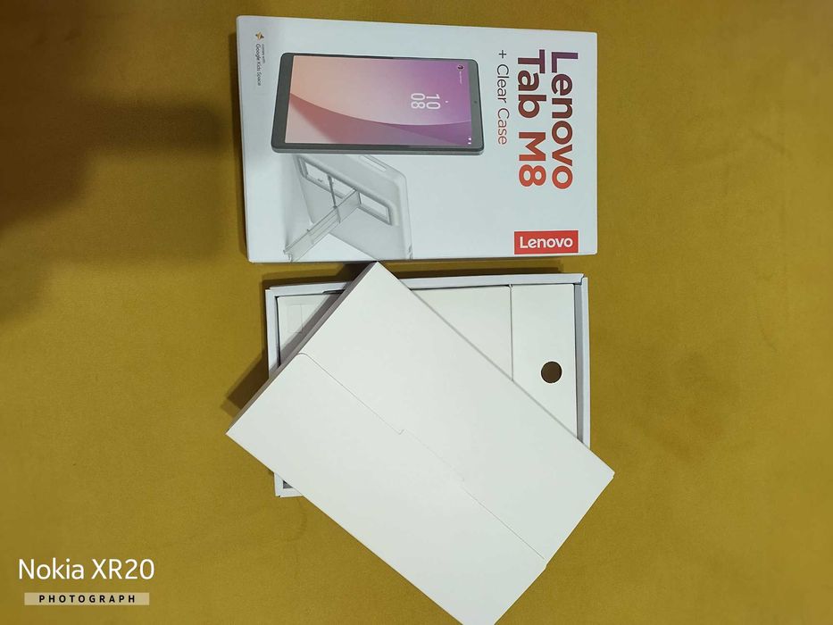 Таблет Леново таб м8