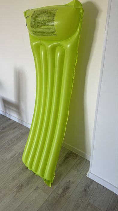 Продам надувной матрас в бассейн или речку