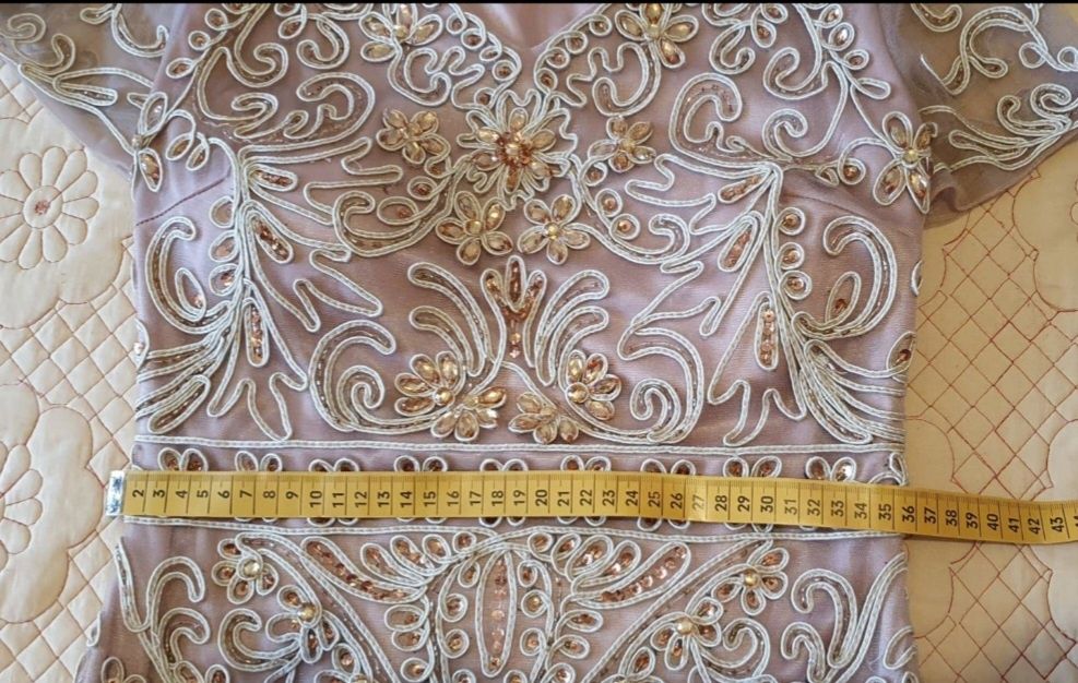 Vând rochie de ocazie marimea M