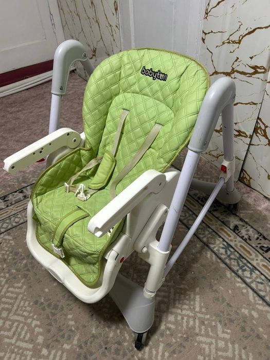 Продаю столик для кормления