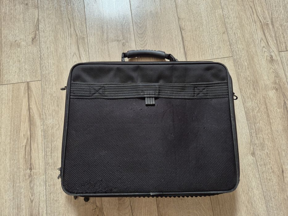 Geanta Laptop Targus