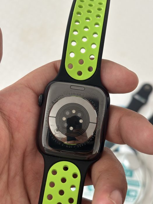 Продам Apple Watch series 7 45mm