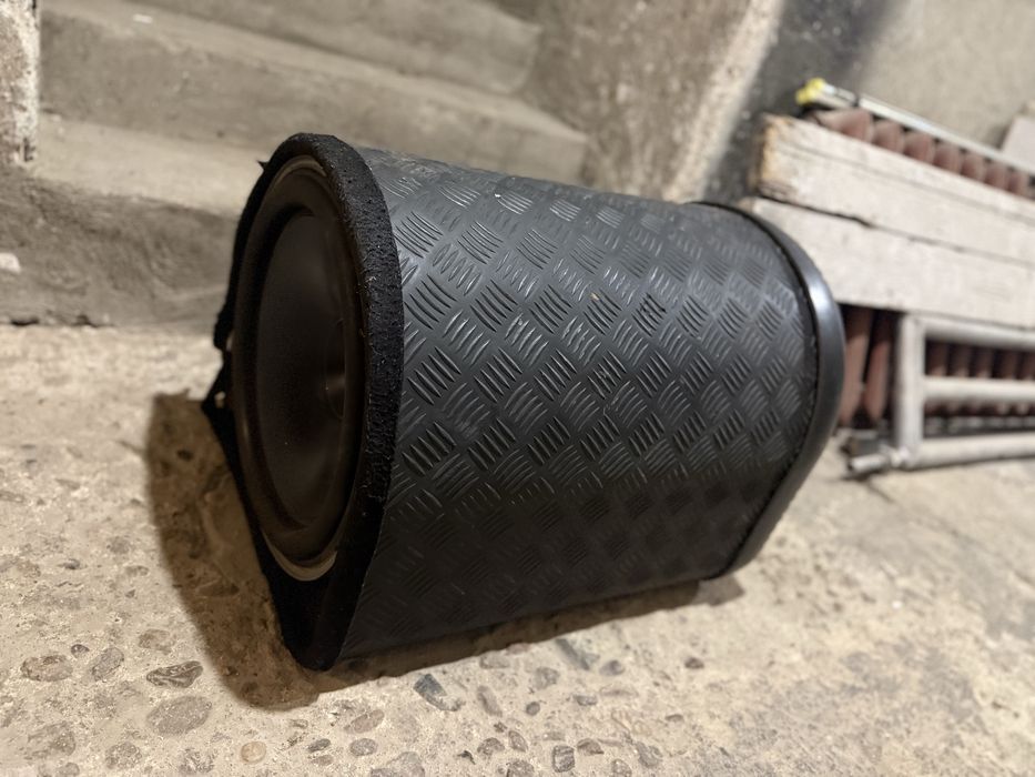 Бас каса HERTZ HX380 15" 1400W