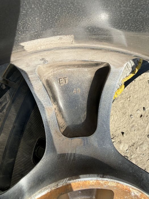 Продам зимнии шины с дисками