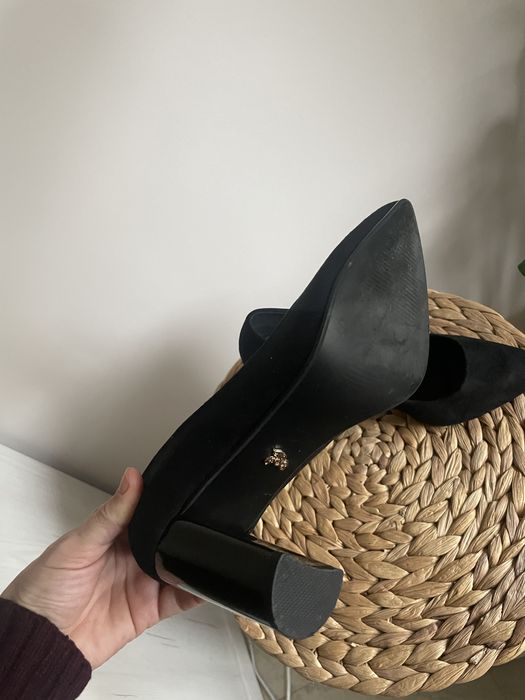 Черни обувки на ток