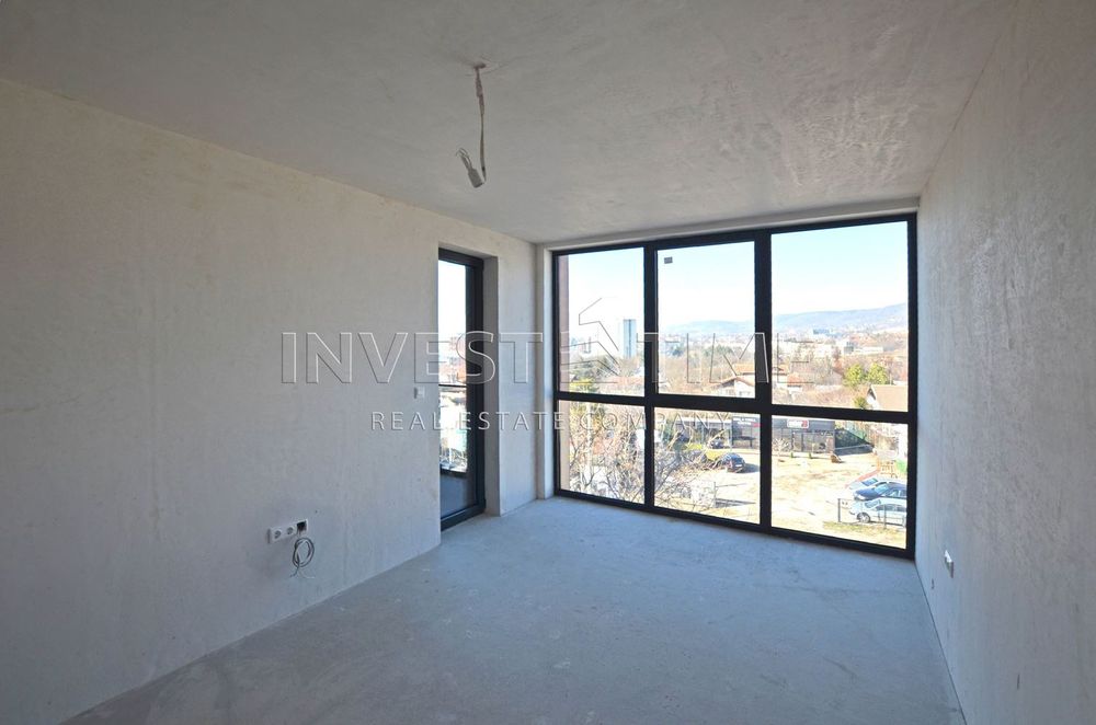 Просторен тристаен апартамент в нова сграда с Акт 16