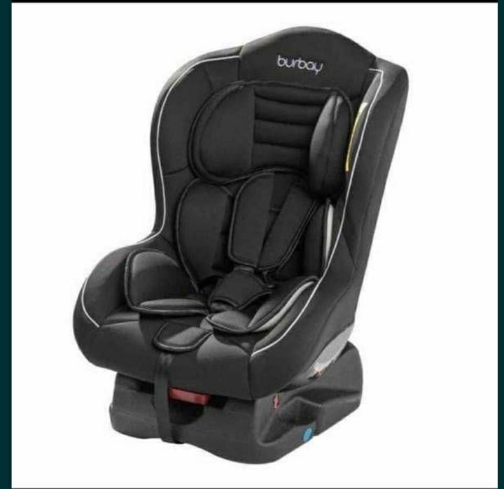 Даставка безплатная. Автокресло обьединяющее четыре  возрастные группы