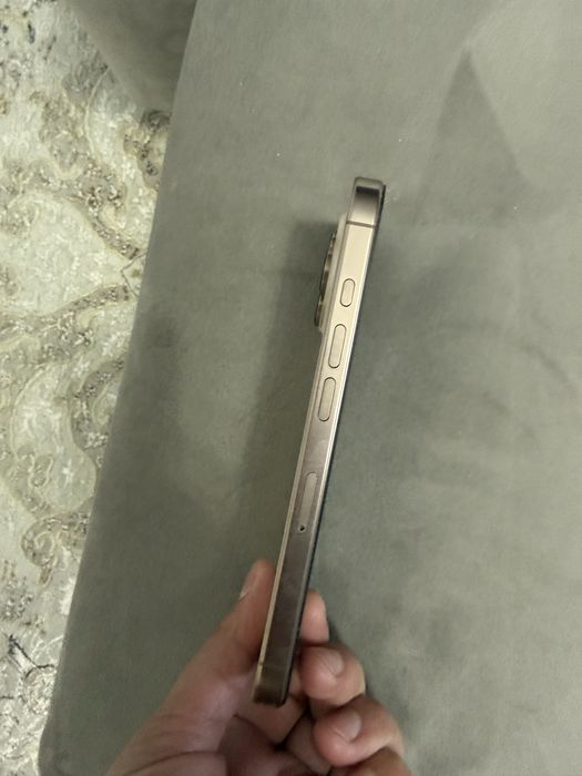 Iphone 16 pro (piese)