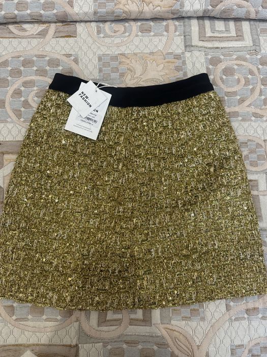 Юбка мини золотая, срочно продаю