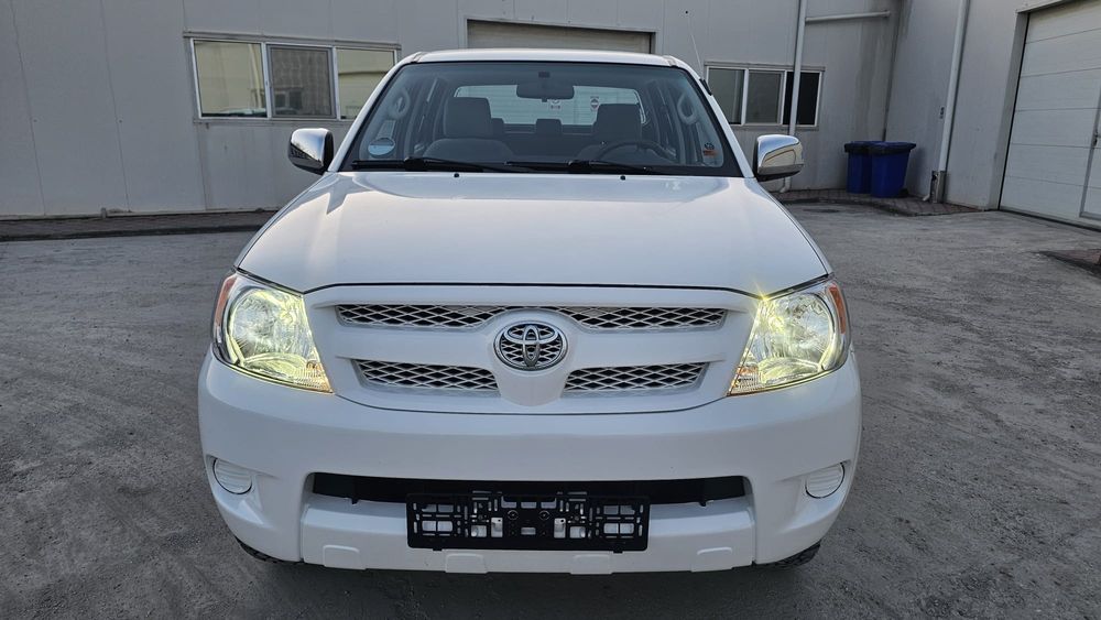 Vând Toyota Hilux 2.5D, 4x4