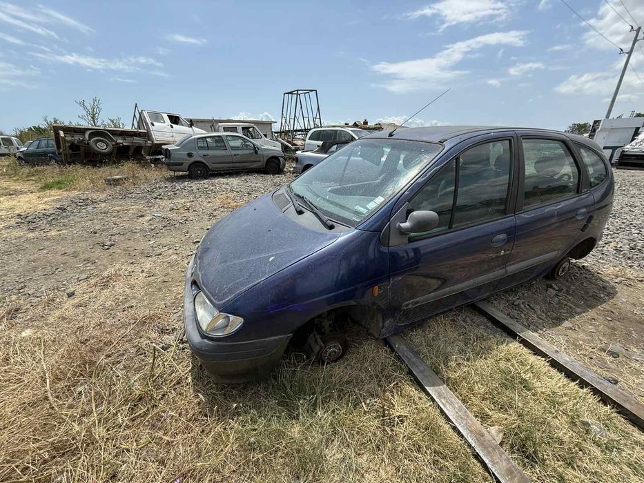 Рено Меган 1.6 бензин