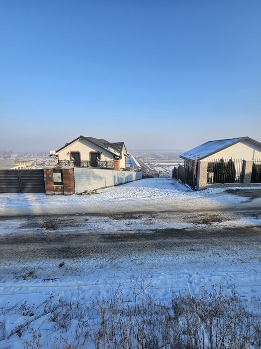 Teren intravilan 414 mp – Lot 1 – Tomesti, Str. Pinilor