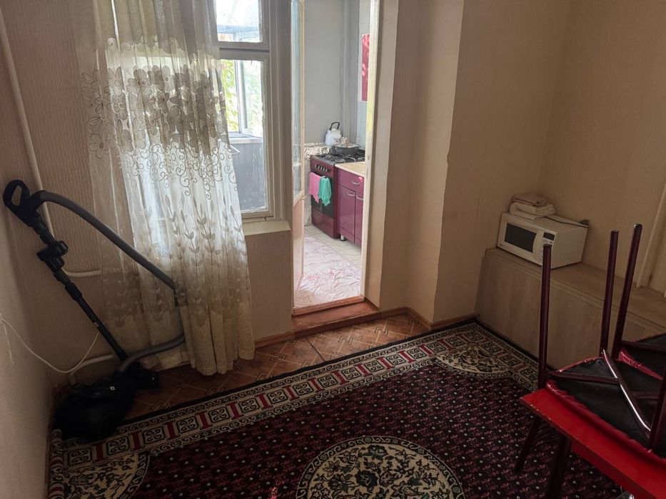 Юнусобод 19, 13 дом , 1 та студент киз керак ,БЕЗ РИЕЛТОРА!!!