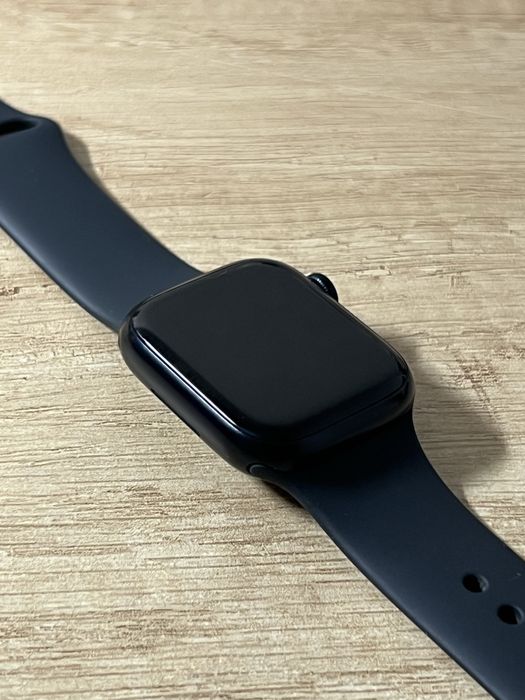 Продаю Apple Watch Series 8