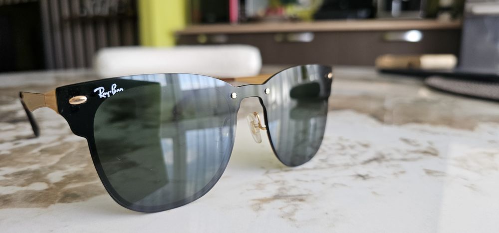 Vând ochelari de soare Ray-Ban  (RayBan)