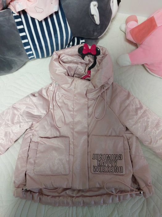 Продам куртку для девочки