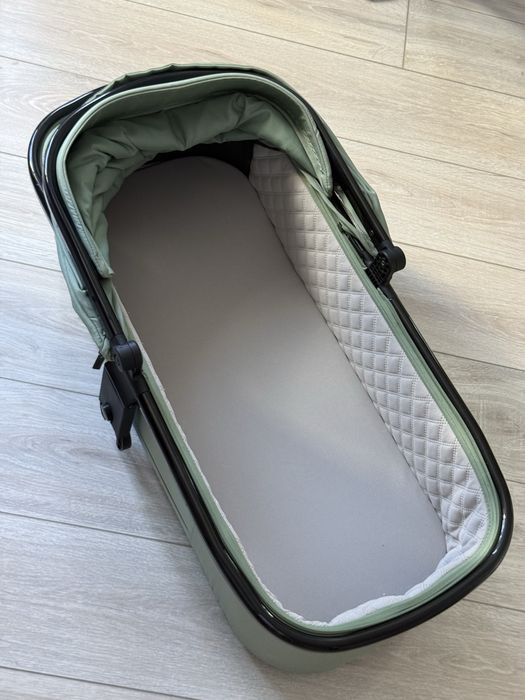 Продам люльку от коляски kidilo