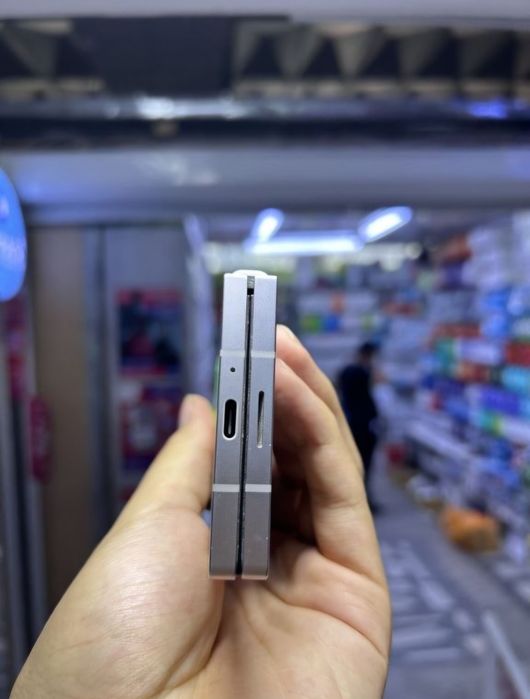 Samsung Galaxy Z Fold 6