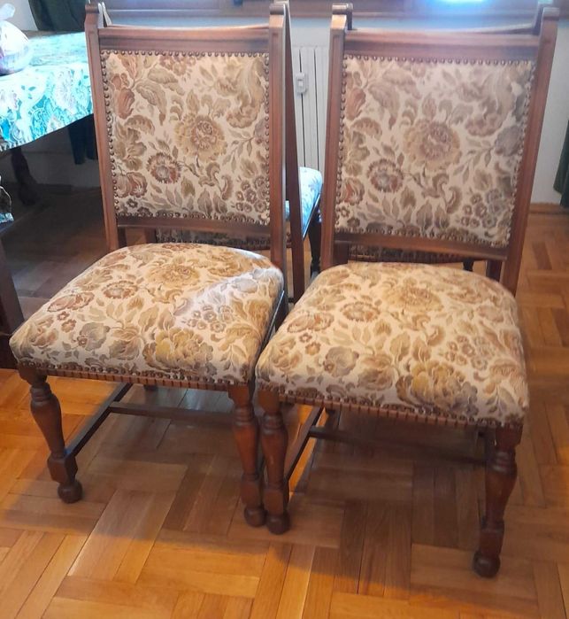 маса разтегателна с 4 стола, кресло