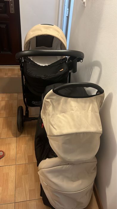 Carucior 3in1. Foarte bine intretinut.